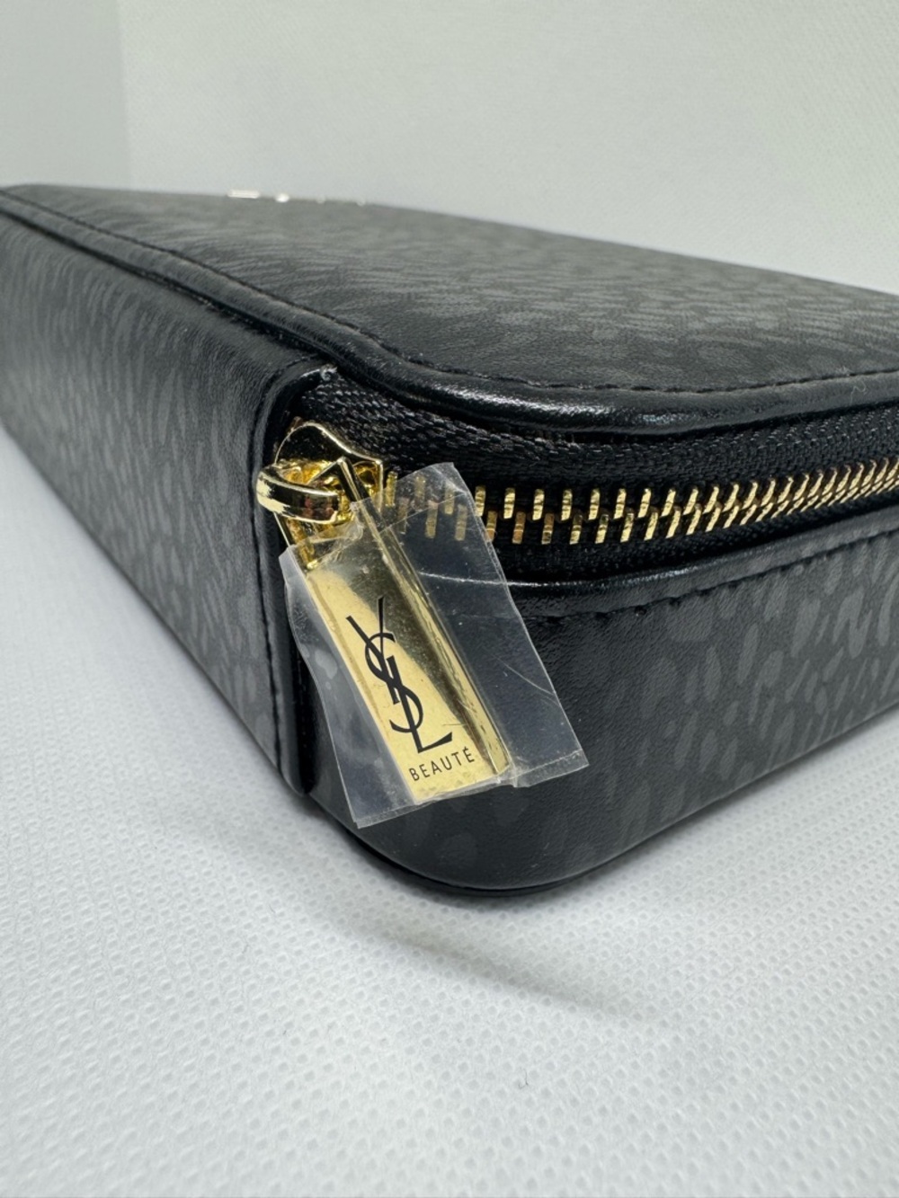 YSL Hardshell Case - Picture 2 of 7